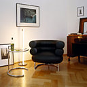 Revêtement en tissu ou en cuir recouvrant une structure en acier inoxydable