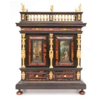 Une collection unique de meubles miniatures, chefs d'oeuvre de compagnons