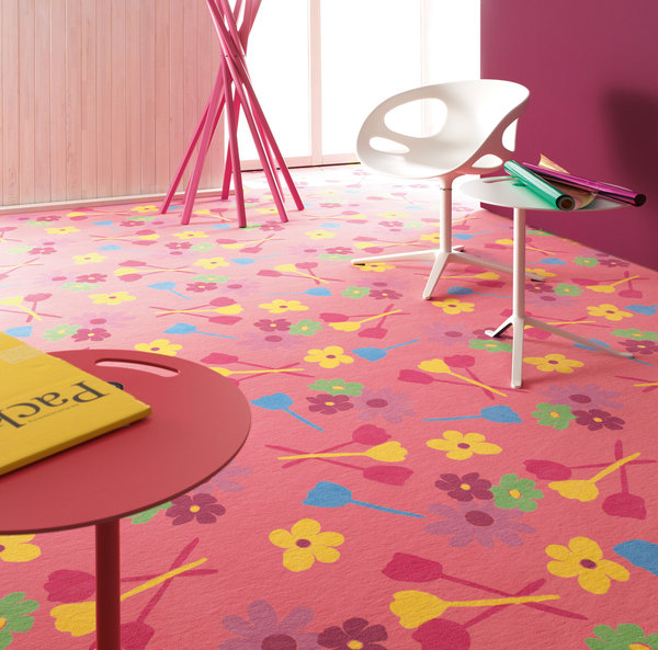 Tapis de fleurs par Jeff Koons