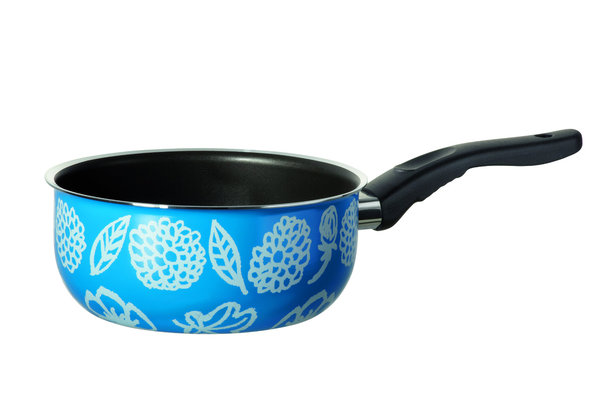 Bleu en cuisine. Aluminium revêtu de Téflon. 1,5 l.  5,99 €. Kavalkad. Ikéa.