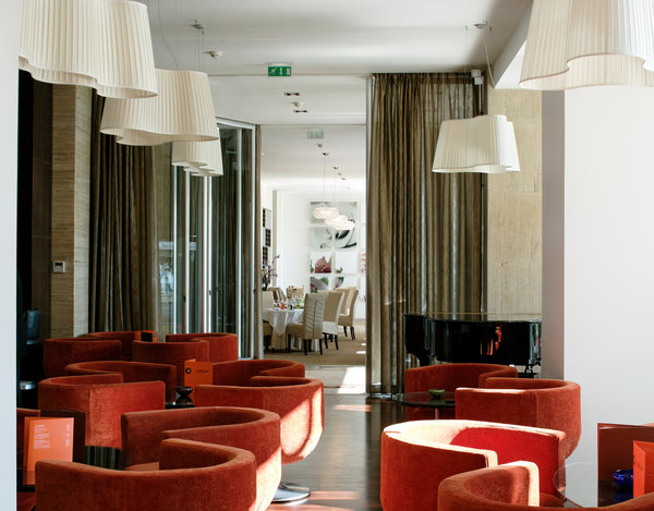 Comme le reste de l'hôtel, le bar a été rénové en 2006