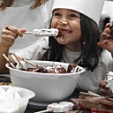 Maquilage ou chocolat pour les moustaches?