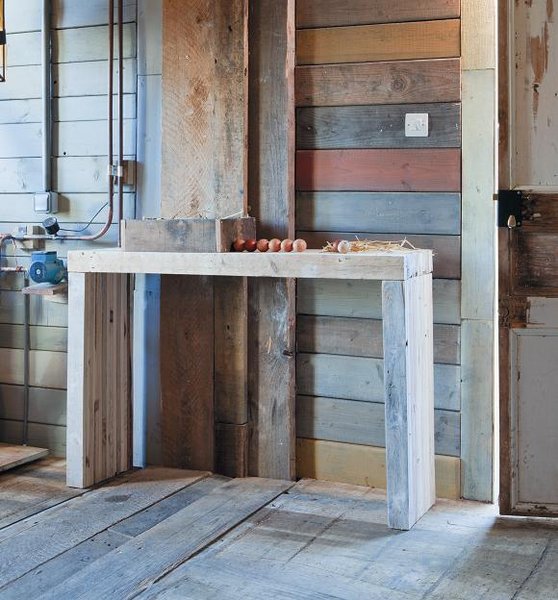 Une console estampillée « Villa Déchets » pour la mise en valeur d’une éco-conception