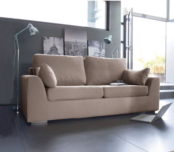 Classique et moderne à la fois. Structure en hêtre massif. 3 revêtements au choix, coton demi-natté, chiné ou coton lin. A partir de 645 €. Madison. La Redoute.