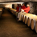 Moment détente dans le chai à barriques