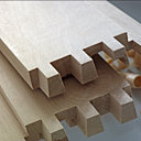 Techniques traditionnelles respectées dans l’assemblage du cadre