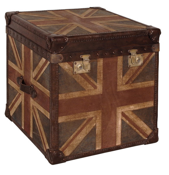 Rétro, une malle en cuir de vachette pleine fleur sur une structure bois et laiton. 60 x 60 x 60 cm. A partir de 1152 €. Union Jack. De Kercoet.