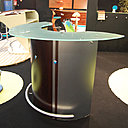 Le bar « Newport » de chez Deck Line intègre une petite cave à vin pour 12 bouteilles