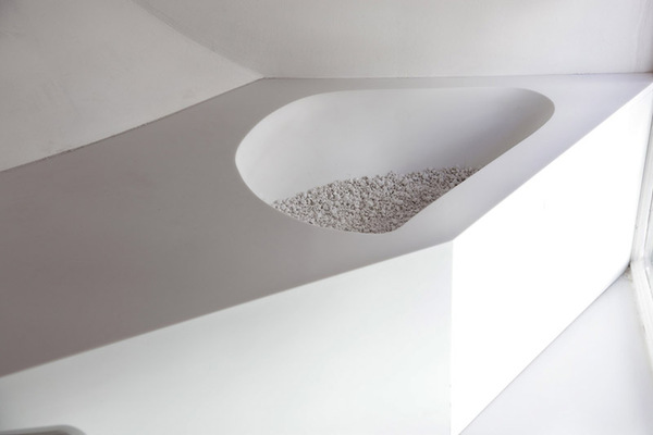 Rien a été oublié : la caisse du chat a été intégrée, en corian s’il vous plaît !