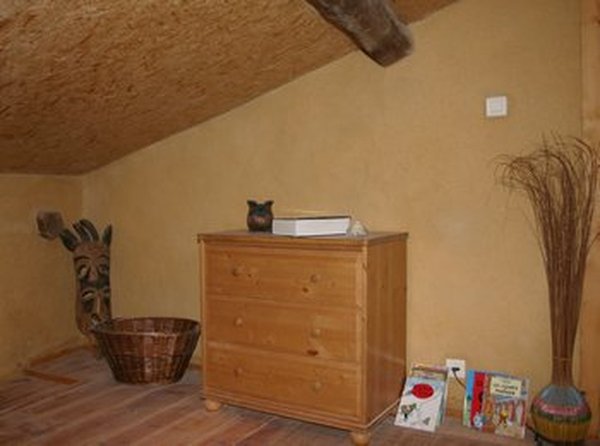 enduit terre et chaux avec paillettes de lin