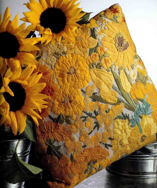 Tapisserie de fleurs jaunes, véritable bouquet ensoleillé