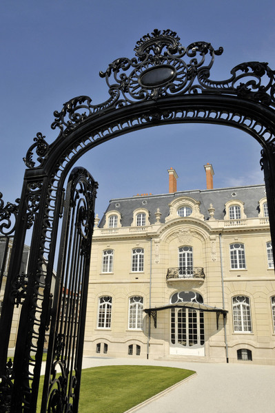 La façade des champagnes Jacquart