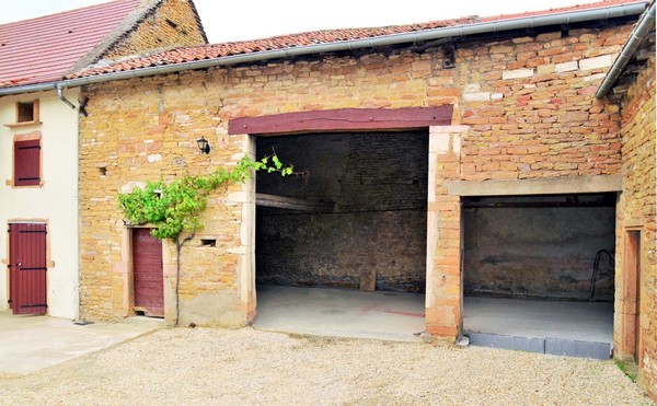 L'ancienne exploitation agricole se métamorphose en maison communicante basse consommation