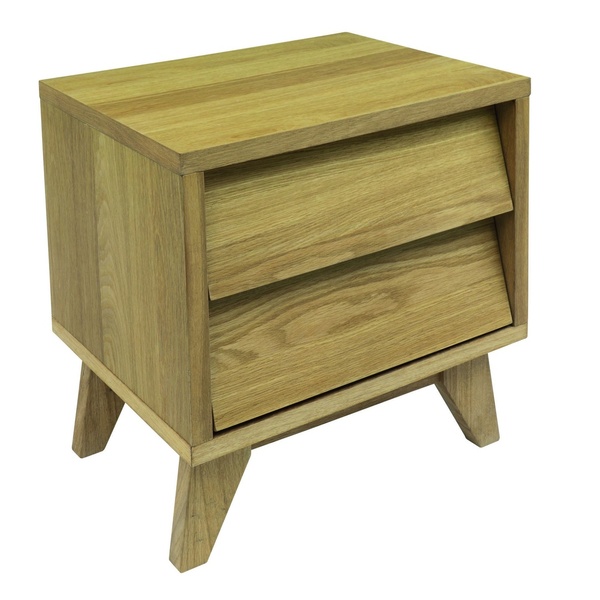 Design original pour ce chevet aux lamelles en placage de chêne façon persiennes. L 49,6 x H 54,5 x P 38,2 cm. Aktua. Alinéa.