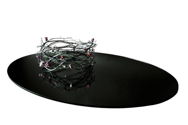 « Schwarzwald » de Ruth Gurvich, est clin d’œil aux personnages de contes de fées, elle évoque une promenade dans la Forêt Noire.