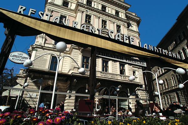 Le café Landtmann au rez-de-chaussé du palais Lieben-Auspitz