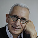 A la suite d'une vie professionnelle à vendre le design, Alain Lardet le promeut dorénavant