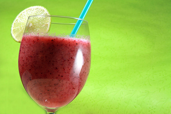 Smoothie rouge: le plein de fibres et vitamines pour la journée !