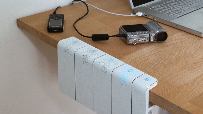 Gilles Belley s'attaque aux appareils en veille avec sa multiprise intelligente qui les coupe au bout de 3 minutes