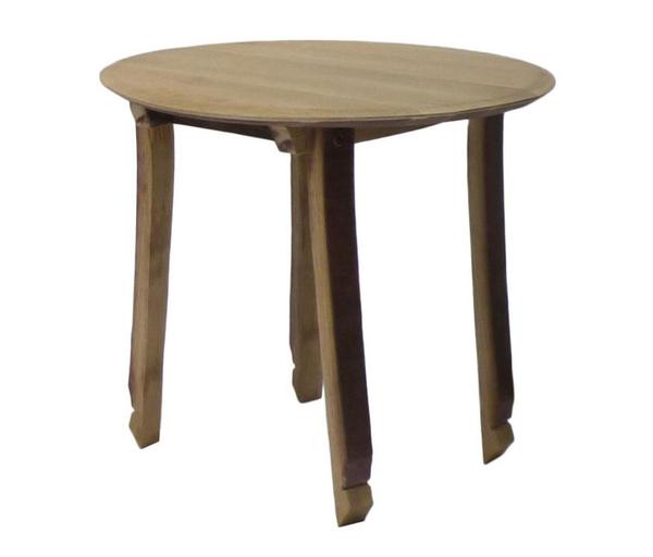 Table basse, 200 €. Le designer Bernard  Vuarnesson s’est aussi engagé à limiter au maximum les transports des matériaux.