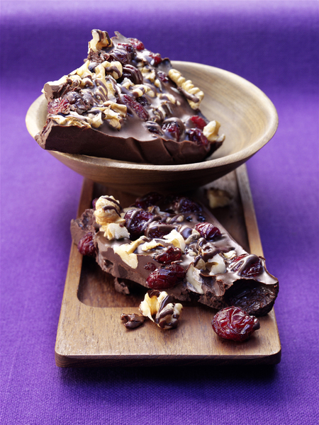 Noix de Californie et cranberries pour un chocolat revisité avec une touche américaine.