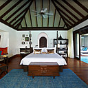 La chambre de la villa sur pilotis est plus que spacieuse!