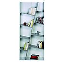 Une bibliothèque simple mais originale. Structure en panneaux de particules. L 73 x H 180 x P 30 cm. Booster. Conforama.