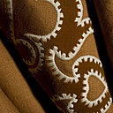 Élégant camaïeu pour le tissu  Scala avec broderie en application