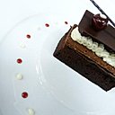 Les desserts du chef pâtissier Jérôme Cazareth mettent en valeur un produit spécifique Les desserts du chef pâtissier Jérôme Cazareth mettent en valeur un produit spécifique