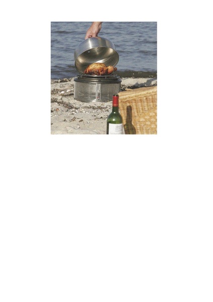 Un petit barbecue à briquettes d’écorce de noix de coco. Il s’utilise à l’intérieur comme à l’extérieur. Cuisson sans fumée et sans flamme grâce au couvercle intégré. 150 €. Barbecue COBB. Barbecue & Co. www.barbecue-co.com