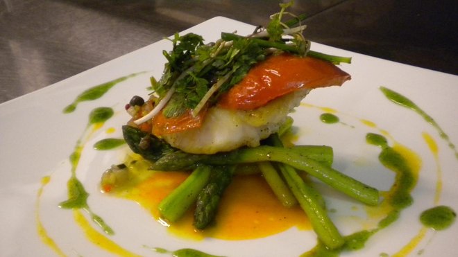 Dos de cabillaud aux légumes de saison Dos de cabillaud aux légumes de saison