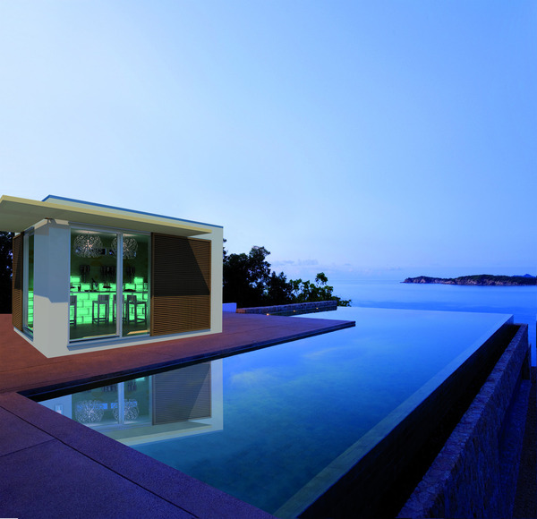 Selon les envies, une chambre d’ado, une chambre d’amis autonome ou encore une cuisine d’été ou un bar ouvert sur la piscine.