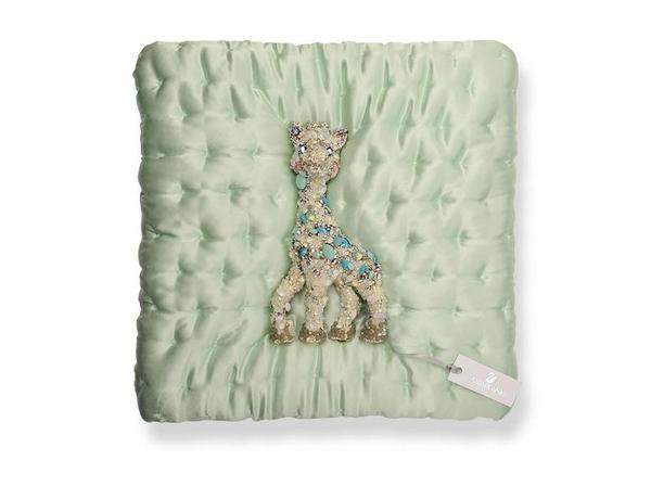 Chic en Swarovski, tout en cristal facetté façon pierres précieuses