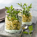 Des torsades posées sur un coulis salé au fumet estival