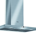 Design sobre pour cette hotte qui affiche un débit d’air de 420 m3/h en vitesse normale et 740 m3/h en vitesse maximale. Economique, la position intensive effectue un retour automatique en vitesse normale au bout de 10 minutes. 66 dB seulement en mode booster. Hotte décorative murale inox 90 cm DWB09E752. Bosch.