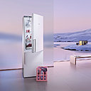 Priorité économies d’énergie pour ce réfrigérateur à poser. La technologie LowFrost réduit la formation de givre dans le congélateur tandis que le système Power Ventilation brasse l’air de haut en bas le long de la paroi arrière pour garantir une homogénéité de la température. Volume total 339 l. Classe A+++. Réfrigérateur combiné Cool Efficiency KG 39 EAI 40. Siemens.