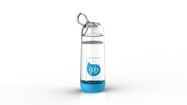 « Gobi » propose une nouvelle façon de boire de l’eau tout au long de la journée, moins chère, plus écologique et plus créative qu’en utilisant des gobelets et bouteilles jetables.  Eco-conçu, il peut être personnalisé en y glissant une image ou encore une photo. Cédric Ragot/Gobilab  Xavier Moisant, Samuel Degremont, Florence Baitinger. En voie de commercialisation. ©Gobilab