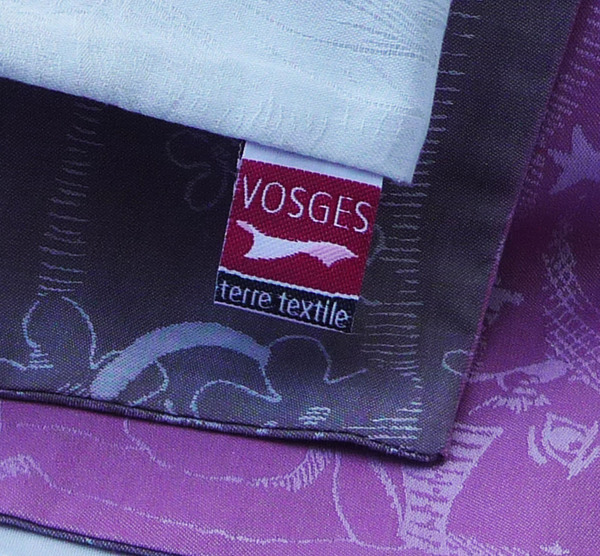 Une volonté d'estampiller la fabrication française par les labels comme « Vosges, terre textile® », pour Garnier Thiebault par exemple