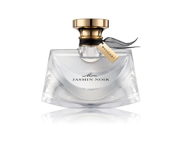 « Mon Jasmin Noir » de Bulgari, un élégant parfum ambré en flacon bijou