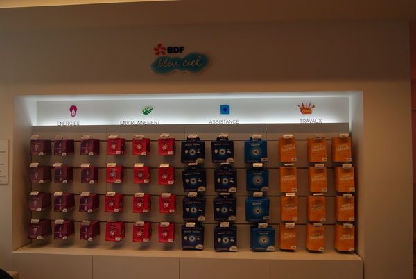 Le mur de plaquettes permet au client de matérialiser son achat et la prestation qu'il est en droit d'attendre