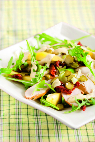 Une salade sucré-salé aux couleurs estivales