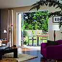 Ce système à galandage permet une ouverture complète sur l’extérieur.  Les panneaux de K par K disparaissent totalement dans l'épaisseur du mur.