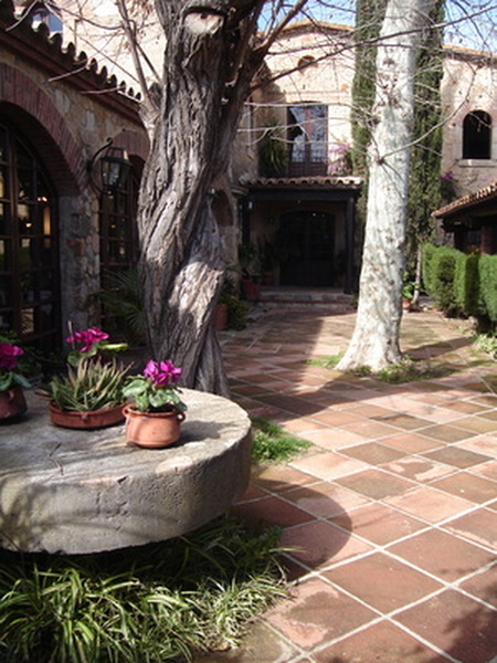 Facile d'entretien, une terrasse carrelée