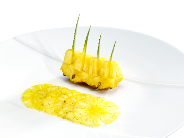 Un petit coup de vapo sur le carpaccio pour que l'ananas dévoile toutes ses saveurs