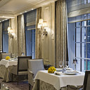 Certaines tables donnent sur la Seine