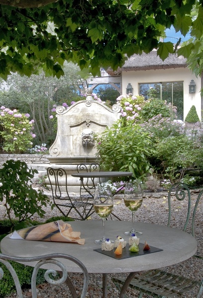 A 5 minutes du Pont de Sèvres, les joies d'un apéritif bucolique dans le jardin