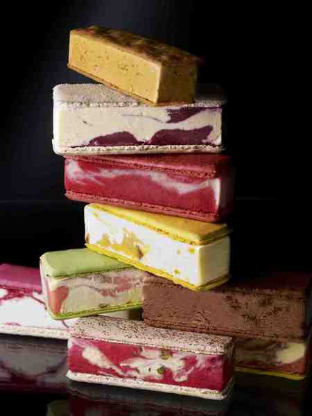 Chic et pratique: les Miss Gla'Gla prises en sandwich entre deux tranches de biscuits macaron ou sablé croustillants