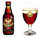 Mousse rubis et arômes de fraise et framboise pour la nouvelle bière rouge