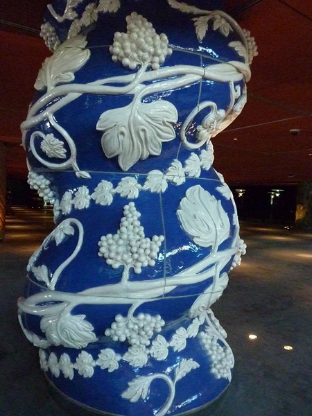 Philippe Starck: colonne évoquant les azuleros