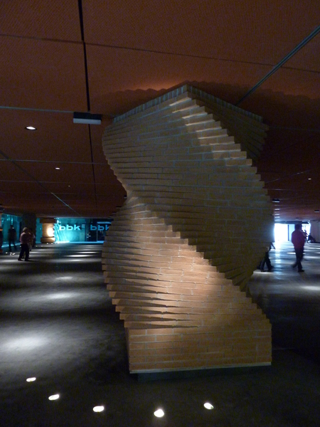 Philippe Starck: colonne spirale